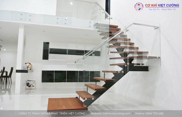 Không gian nhà trở nên thông thoáng, sang trọng hơn nhờ mẫu cầu thang xương cá này