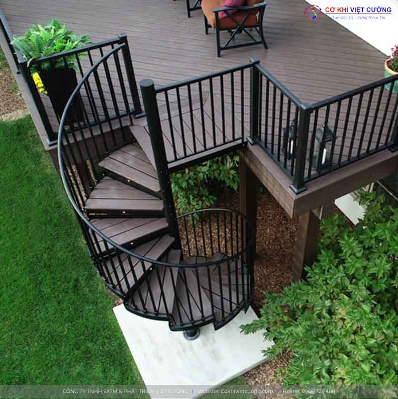 Cầu thang sắt ngoài trời với những ưu điểm vượt trội đang là lựa chọn cho nhiều công trình